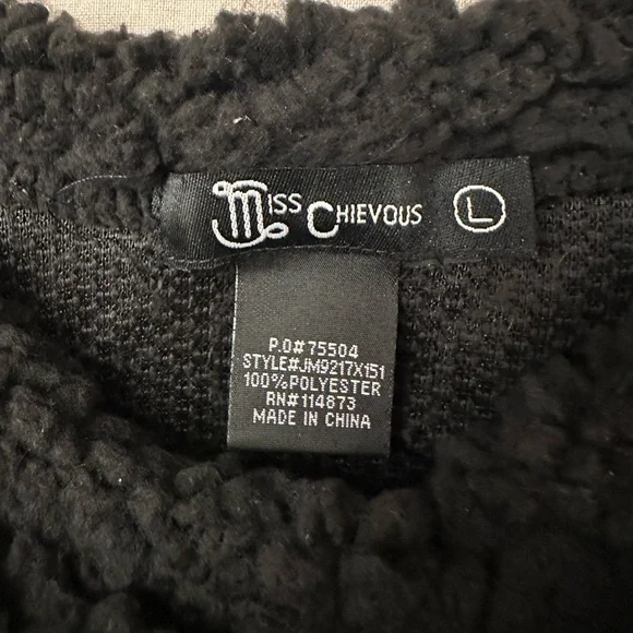 Festive Sweater - Picture 4 of 4